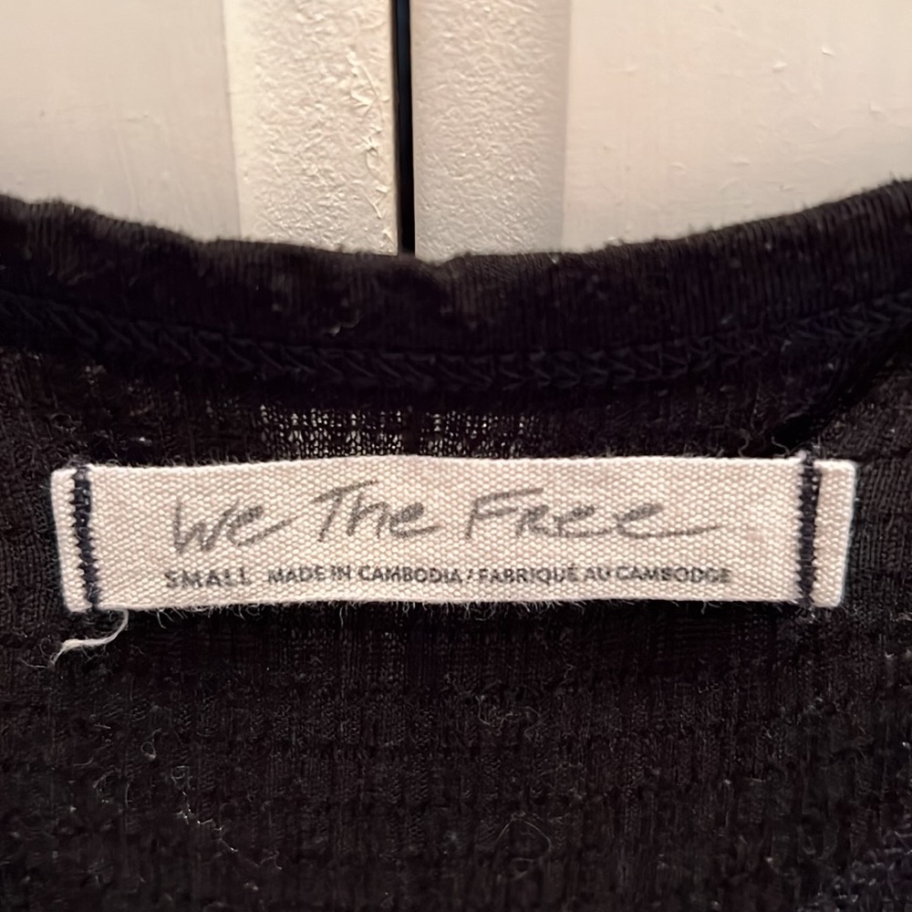 We The Free Black Citrine High Low Waffle Knit Henley Tunic Top Size Small - Picture 2 of 3